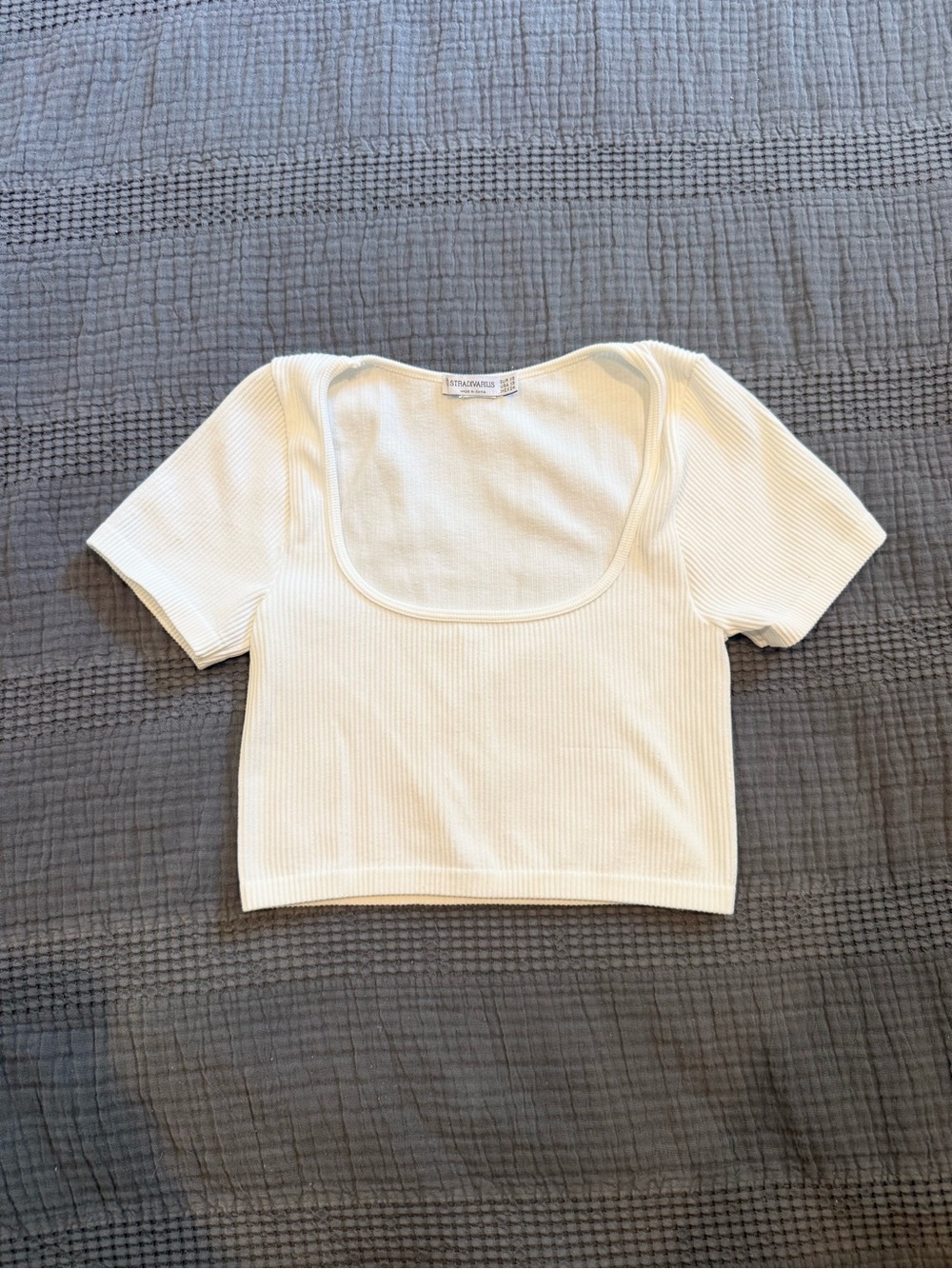 Stradivarius White Ribbed Scoop Crop Top